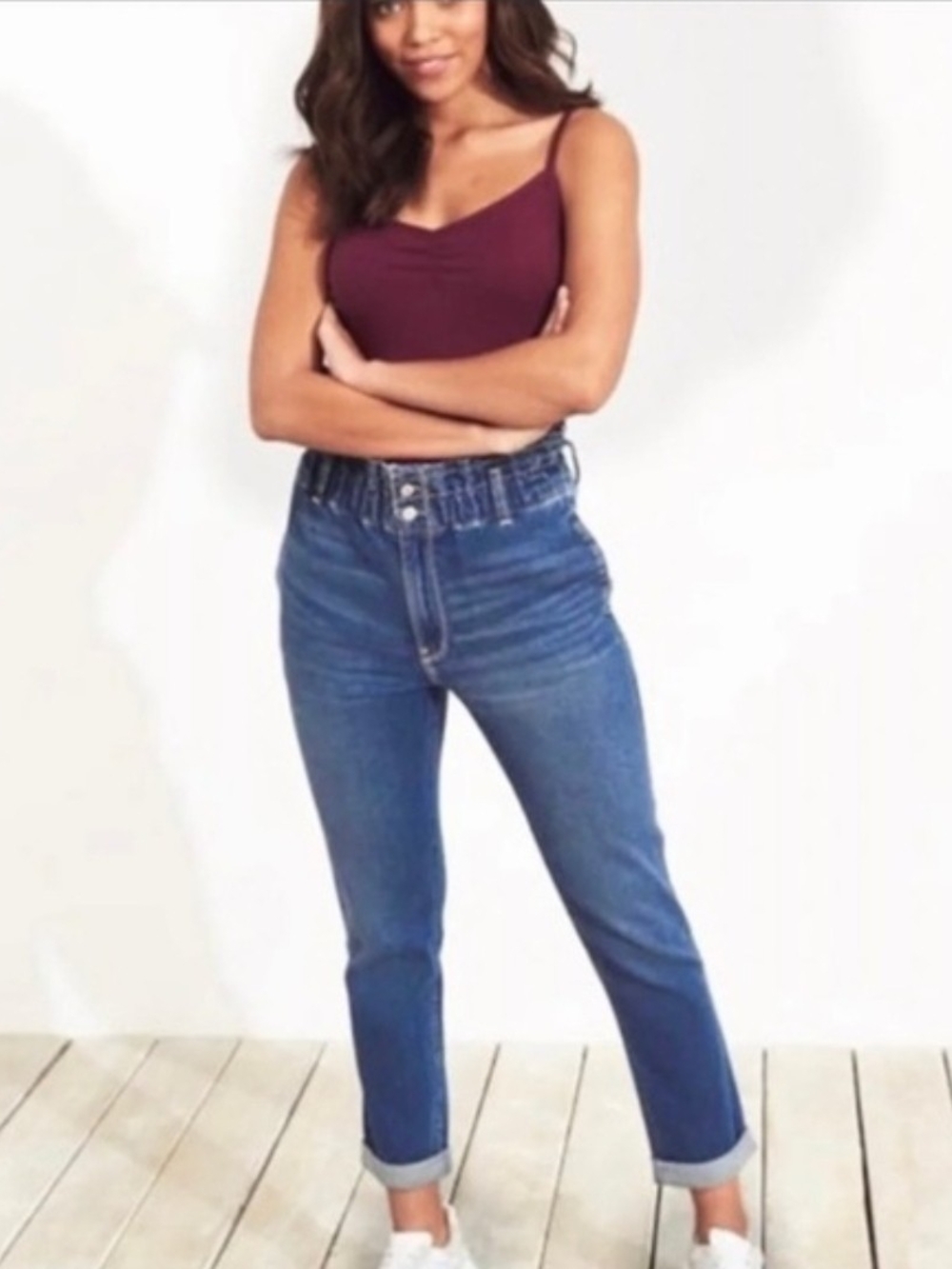 Hollister Ultra High Rise Mom Jean With Utility patch pockets Sz 5 R Medium Wash